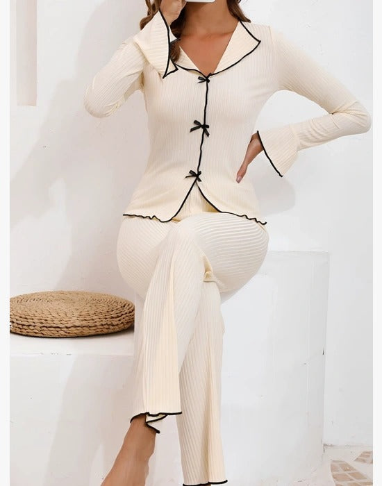 Kadın Şık Krem Fiyonk Detaylı Yumuşak Pamuklu Pijama Takımı