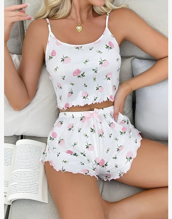 Kadın Süt Beyaz Gül Desenli Şortlu Pijama Takımı