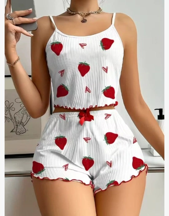 Kadın Ekru Pamuklu Çilek Desenli Şortlu Pijama Takımı