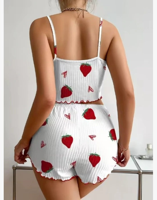 Kadın Ekru Pamuklu Çilek Desenli Şortlu Pijama Takımı